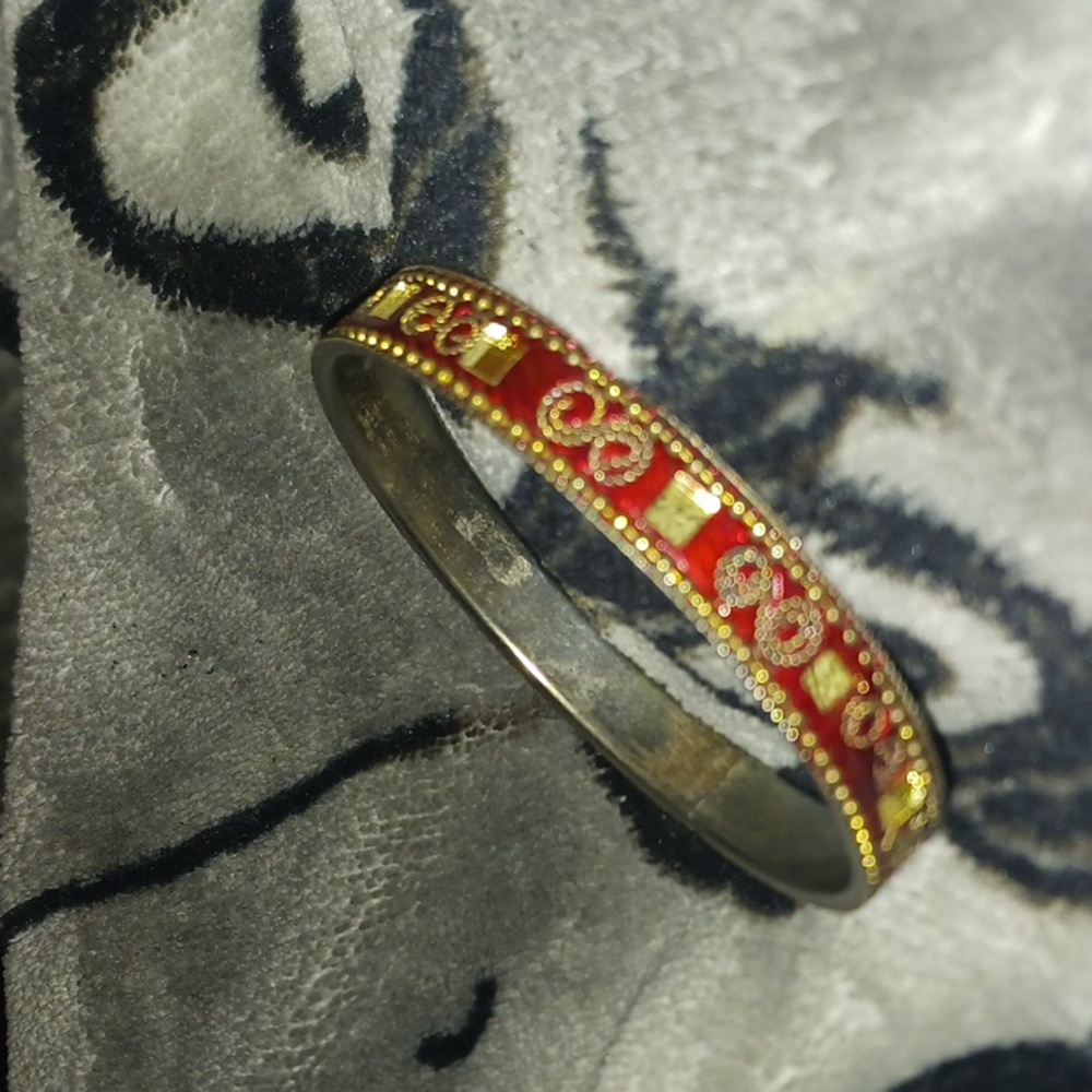 Beautiful vintage Bangle bracelet